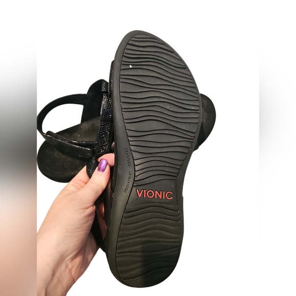 Vionic FARRA lizard Sz 11 Black Sandals With Silver Metallic - Picture 5 of 5